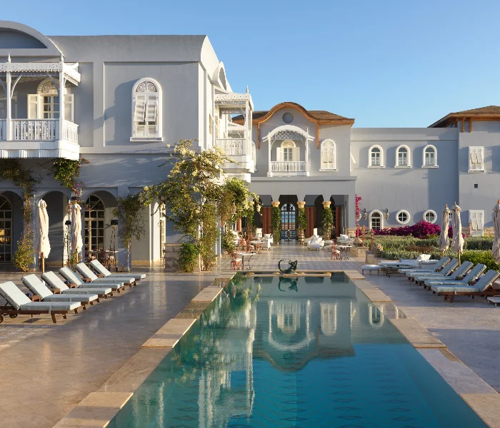 La Maison Bleue Hero