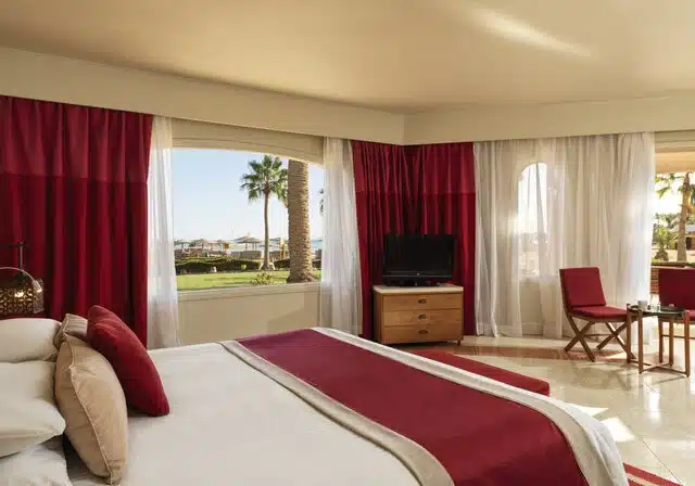 Club-Paradisio-Hotel-El-Gouna-Red-Sea-Junior-Suite-Sea-View-Kingbed-1 gallery 1