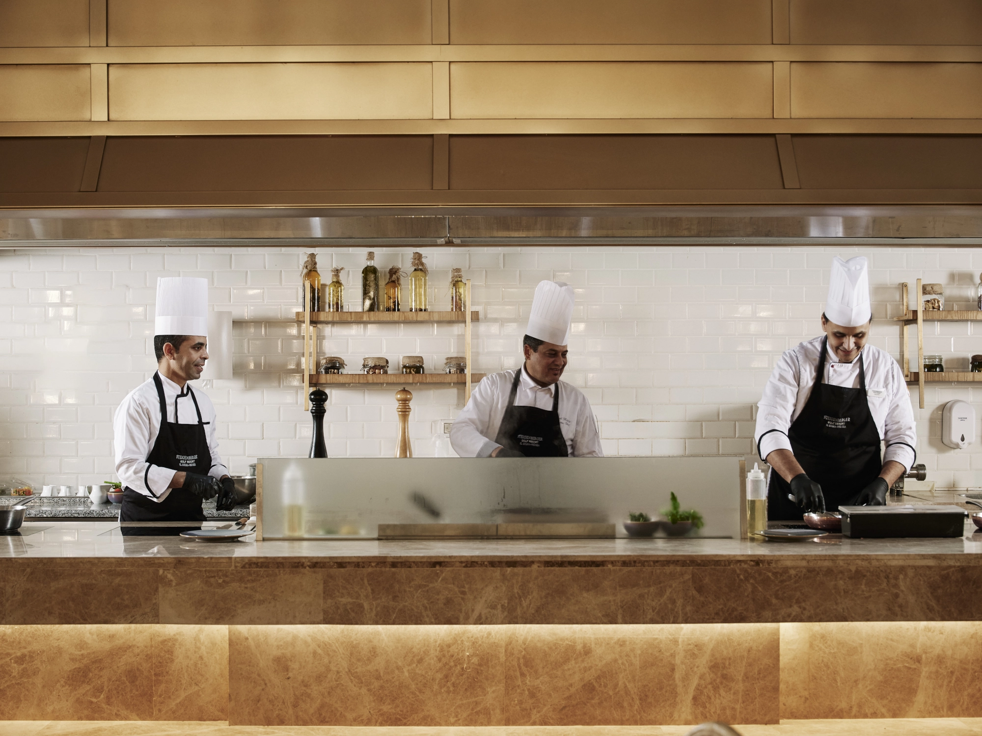 Dine at Steigenberger Golf Resort